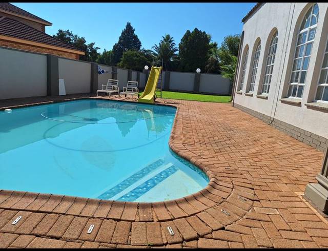 4 BEDROOM HOUSE FOR SALE IN FLAMWOOD